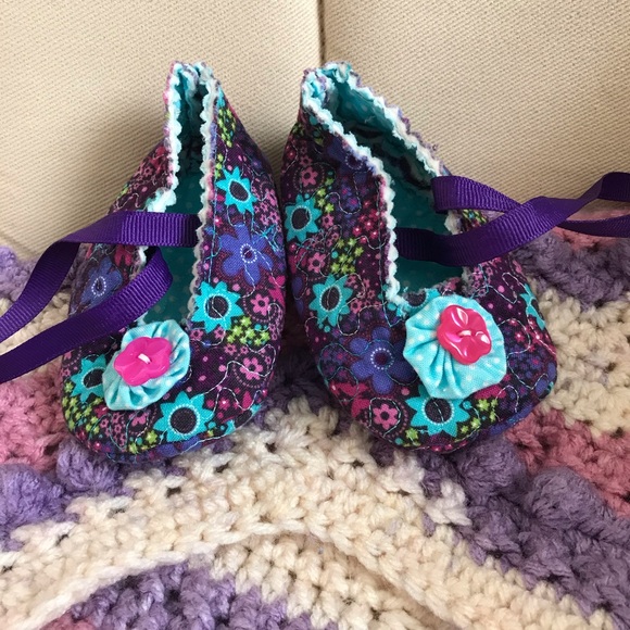 Handmade Baby Booties - Picture 3 of 6